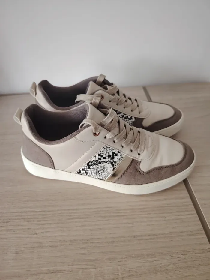 Chaussures/baskets femme - photo numéro 3