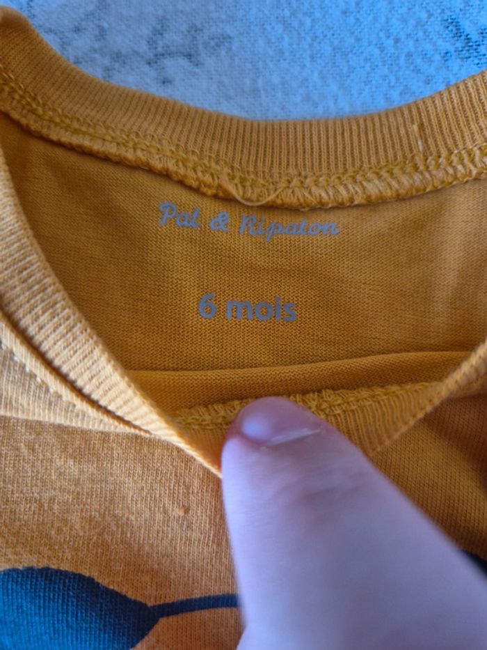 T shirt 6 mois neuf - photo numéro 2