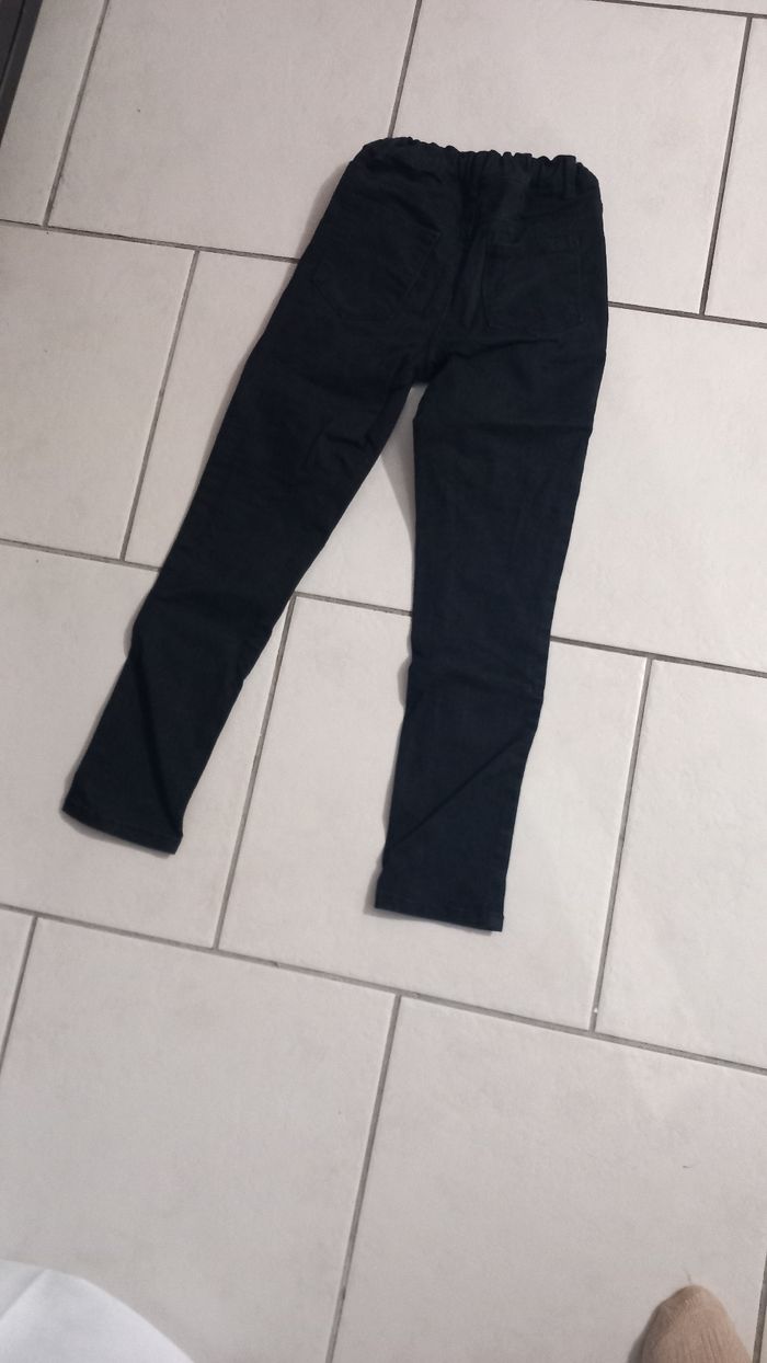 Pantalon jean skinny noir kiabi fille 9 ans tbe - photo numéro 3