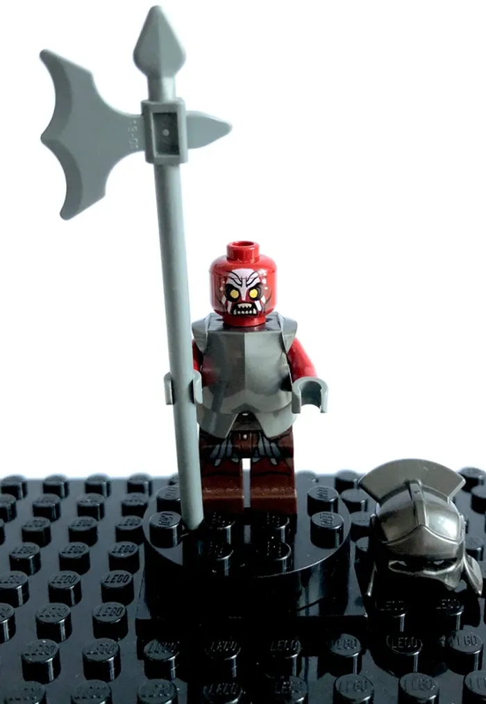 LEGO Seigneur des Anneaux - Uruk Hai, helmet & armor - photo numéro 7