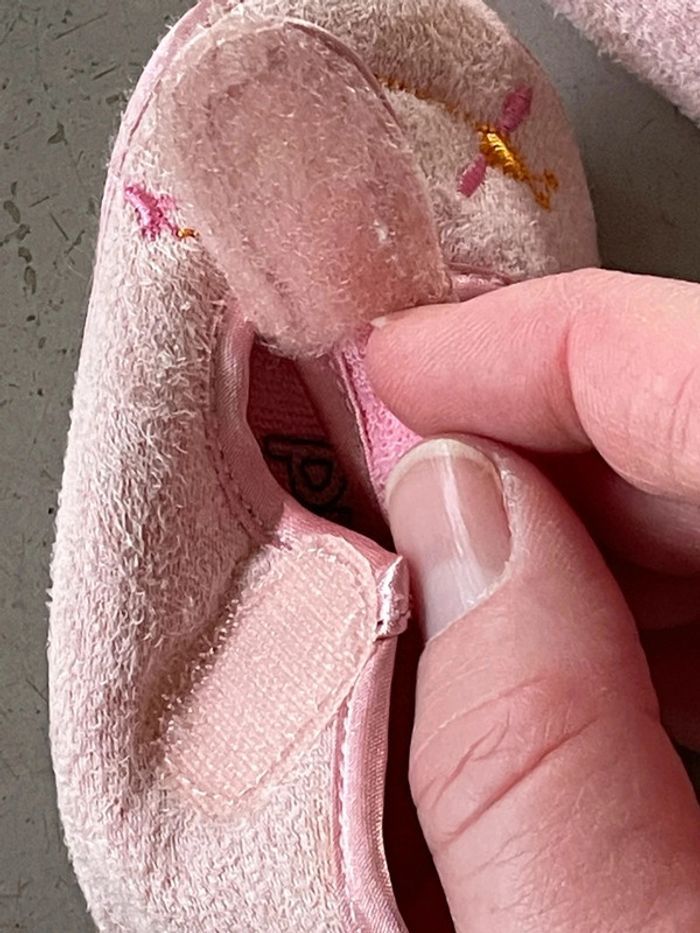 Chaussons fille 3 à 6 mois état neuf - photo numéro 4