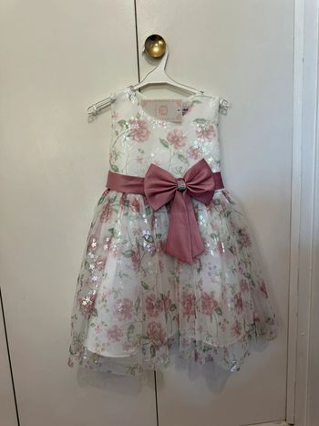 Robe festive blanche et rose