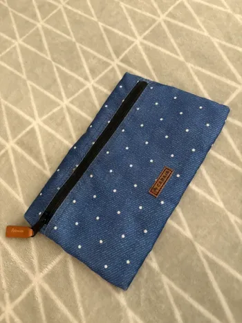 Pochette avant Cabaia bleu