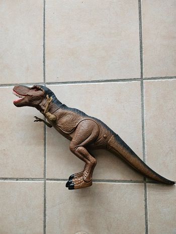 Dinosaure figurine 40cm