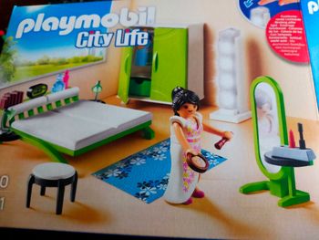 Chambre avec espace maquillage