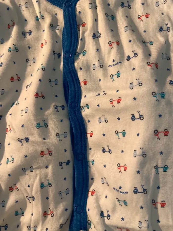 4 bodies Petit Bateau 12 mois - photo numéro 5