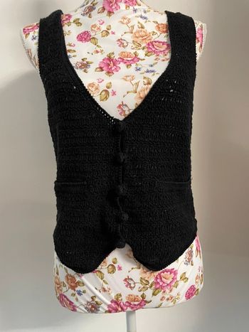 Gilet sans manche en crochet noir