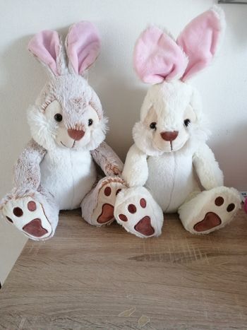 2 peluches lapin de 40cm nicotoy