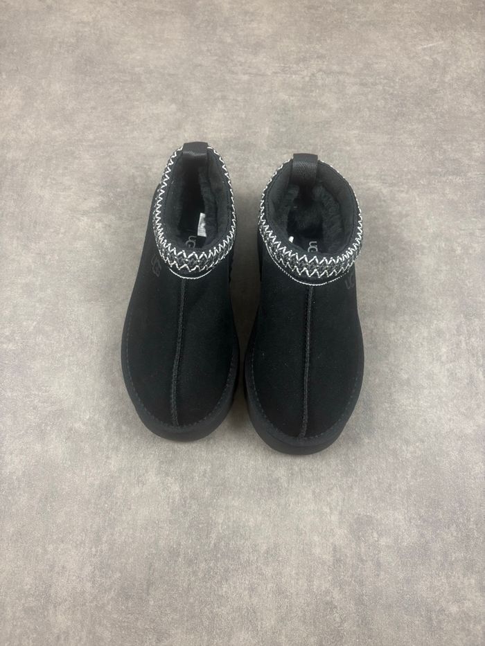 UGG neuve taille 38 | parfait état | accessoire présent | facture à l’appui s