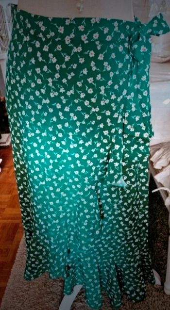 Jupe porte-feuille volantée verte fleurie Shein Taille M Neuve
