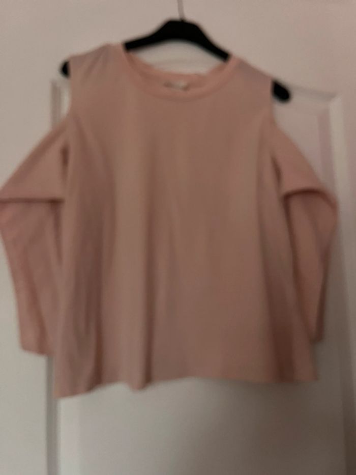 Haut épaules dénudées - photo numéro 2