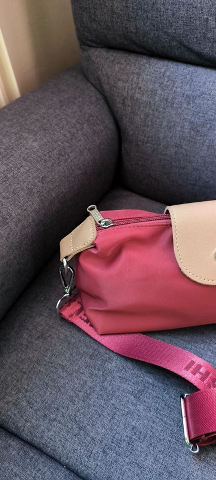 Sac à bandoulière de très bonne qualité avec compartiment - photo numéro 7