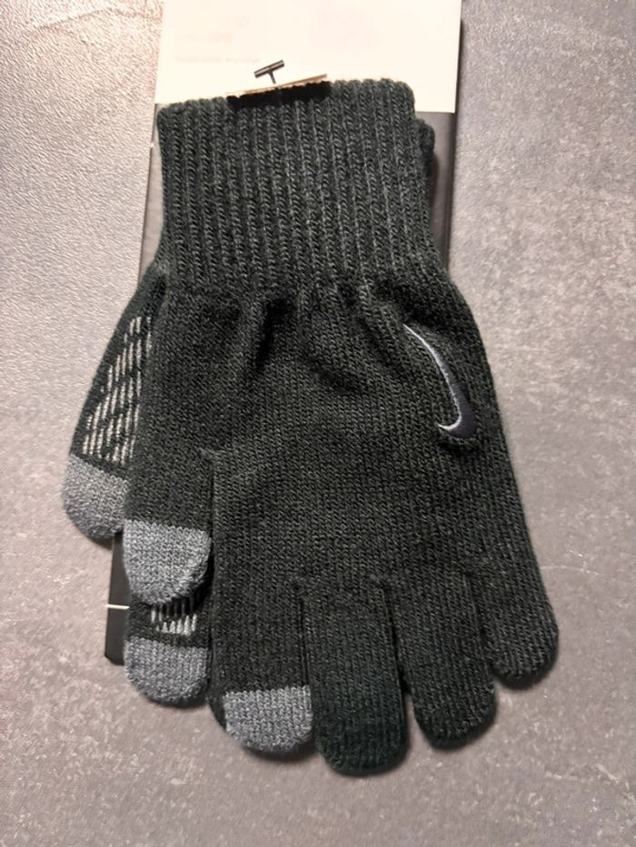 Gants Nike tactiles taille S-M Neufs unisex - photo numéro 3