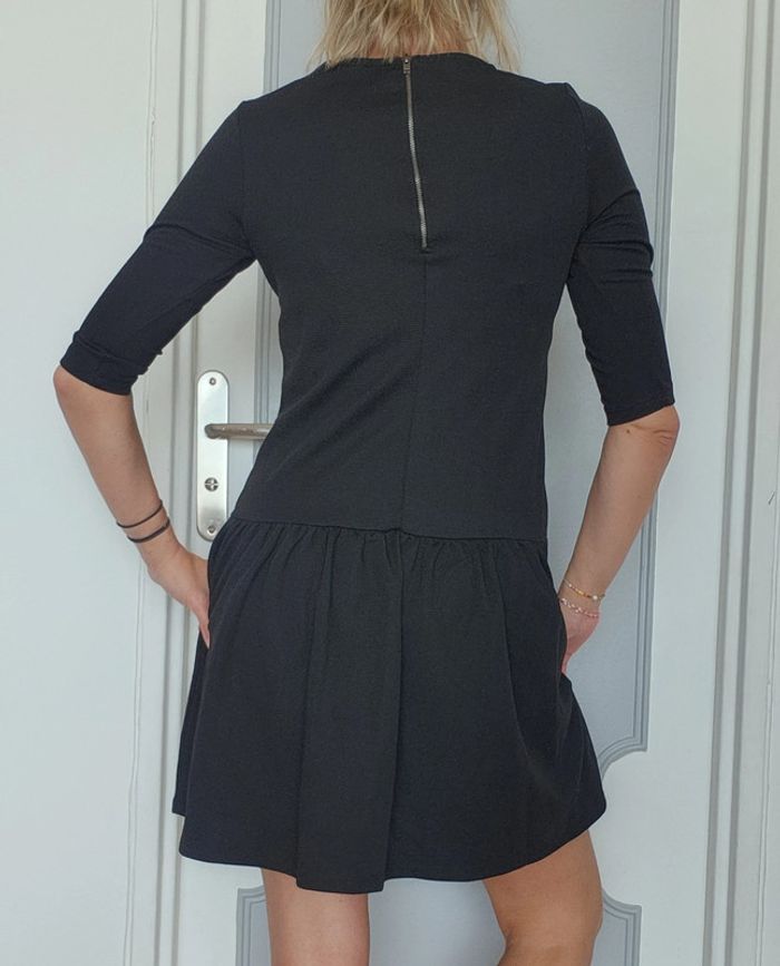 Robe noire neuve Esprit taille 34 - photo numéro 2