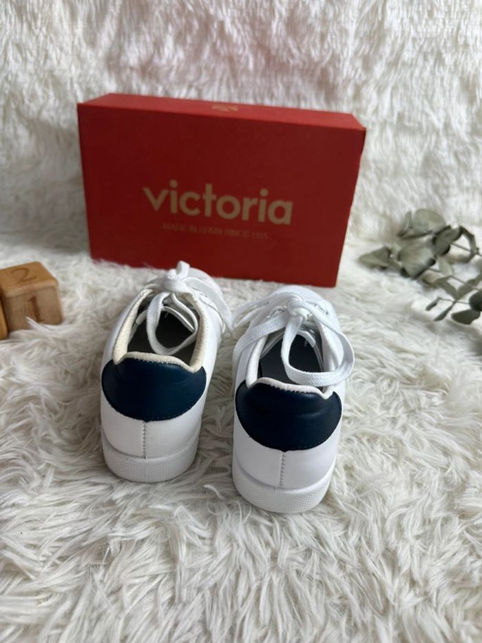Paire de basket blanche Victoria taille 31 - photo numéro 2