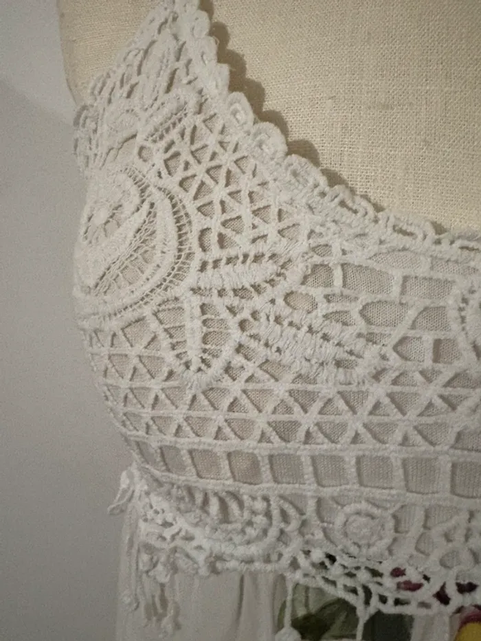 Robe de plage à fleurs - taille S - photo numéro 3