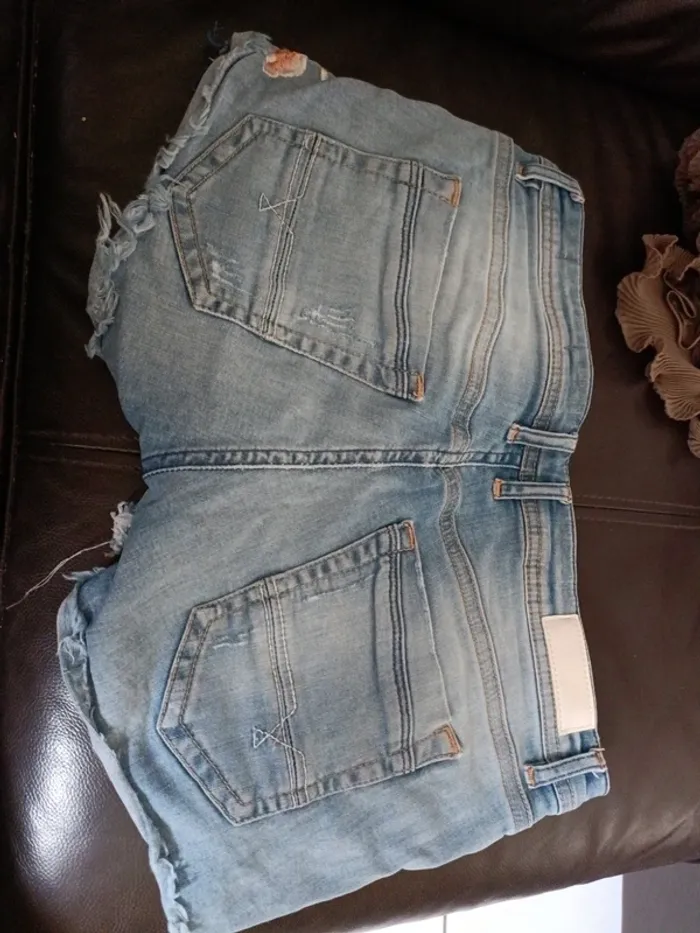 Magnifique short Kaporal brodé taille 36 - photo numéro 5
