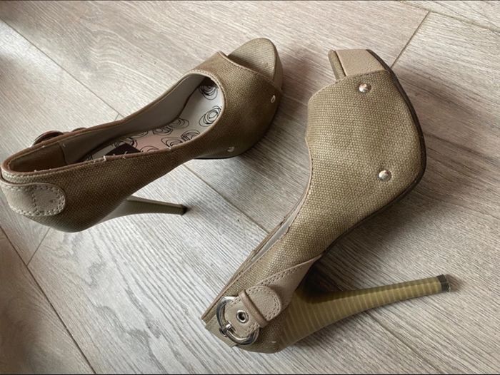 Escarpins ouverts kaki clair taille 35 - photo numéro 4