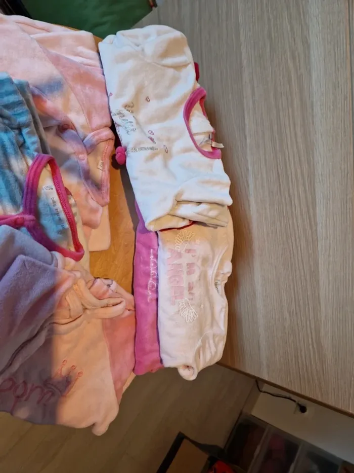 💞 Lot de Pyjamas 6 mois 💞 - photo numéro 4