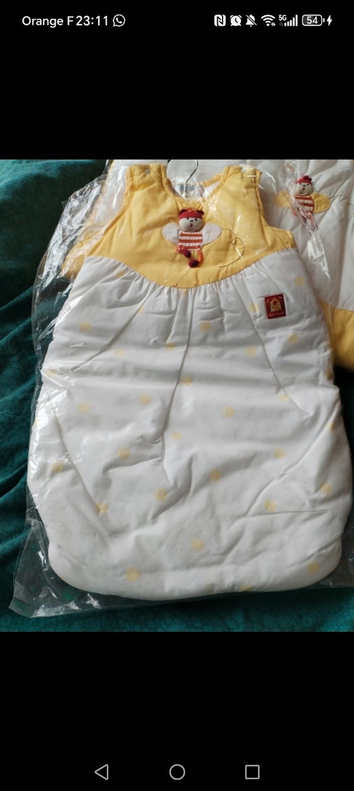 Tour de lit et gigoteuse - photo numéro 2