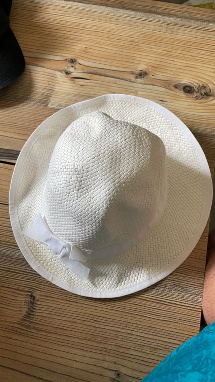 Chapeau blanc - photo numéro 2