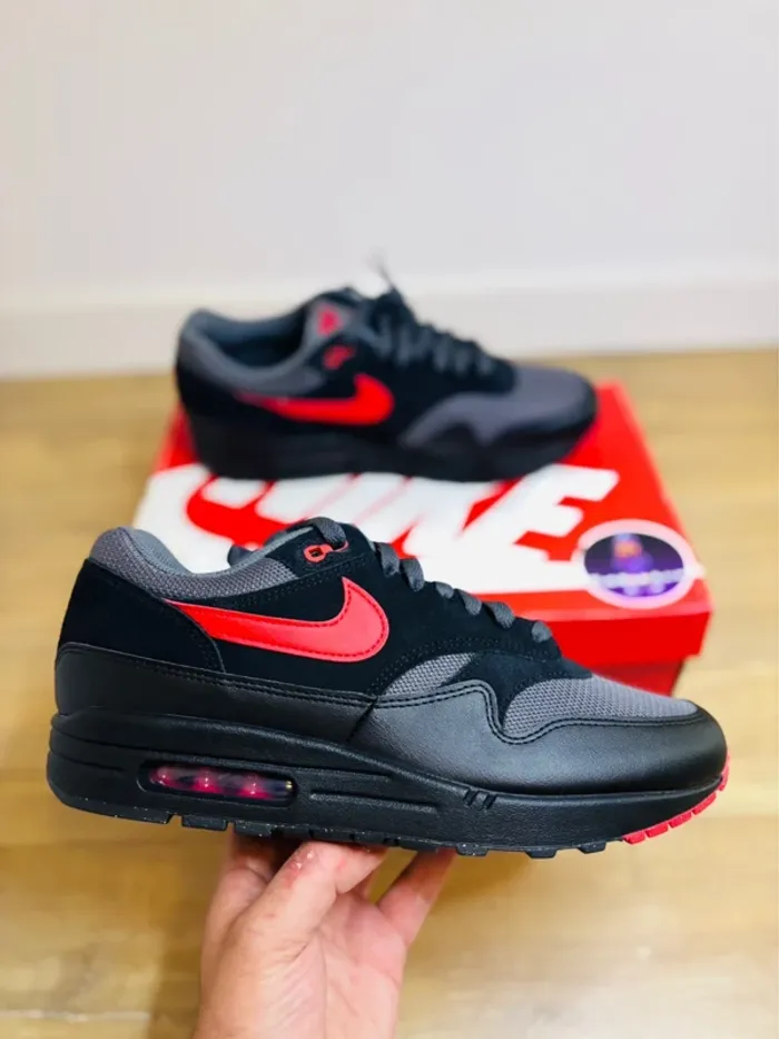Nike Air Max 1 Essential Vamps Black And Red Taille 44