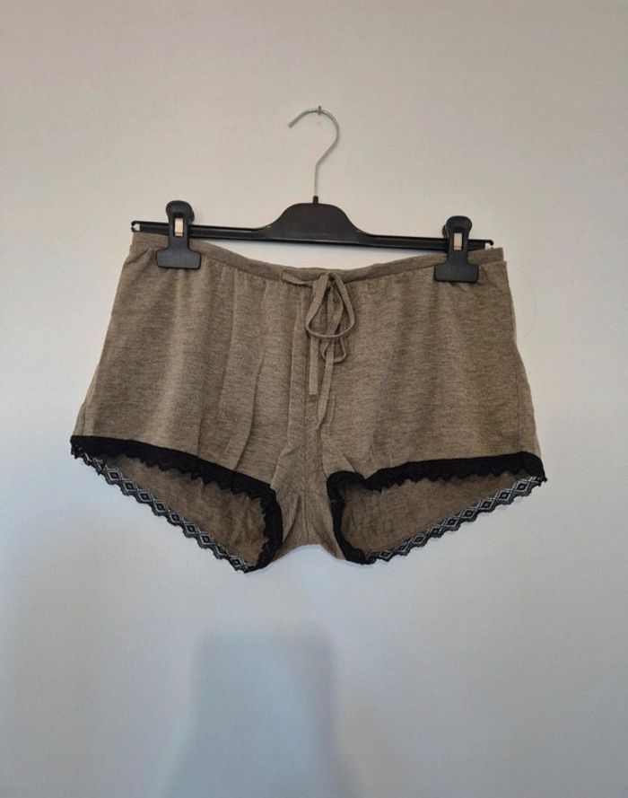 Short vert kaki Undiz