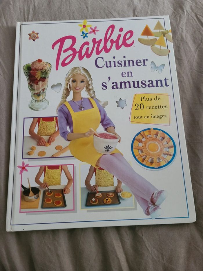 Livre barbie cuisinier en s'amusant