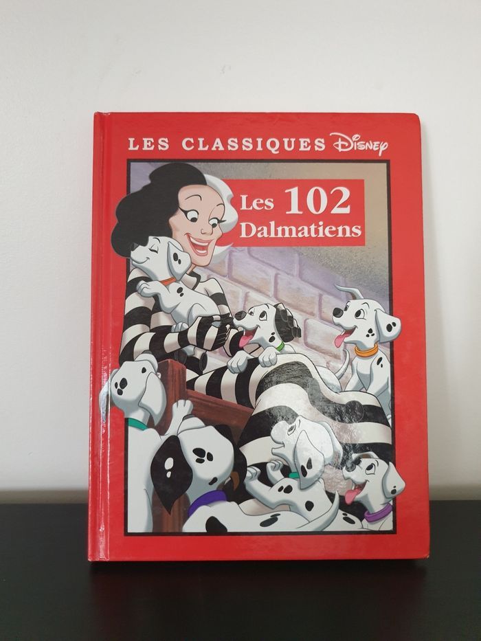 Livre Disney "Les 102 Dalmatiens"