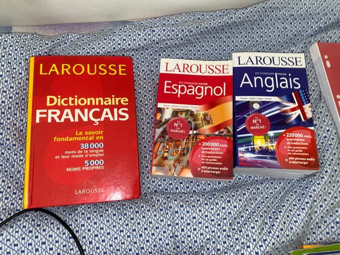 Lot de fournitures scolaires - photo numéro 2