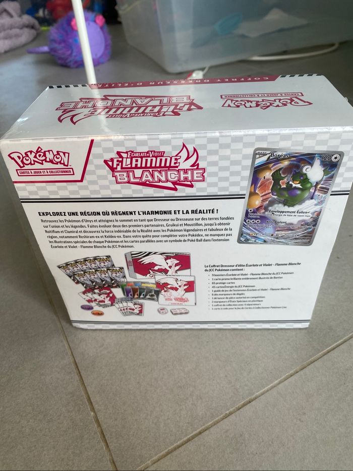 ETB Coffret dresseur d’élite Flamme Blanche - photo numéro 4