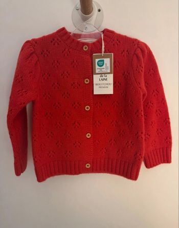 Cardigan en tricot neuf avec étiquette