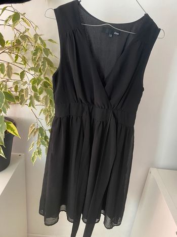 Robe noir etam fluide col V avec laçage