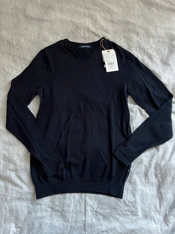 Pull fin col V bleu marine en cachemire Bonobo taille S