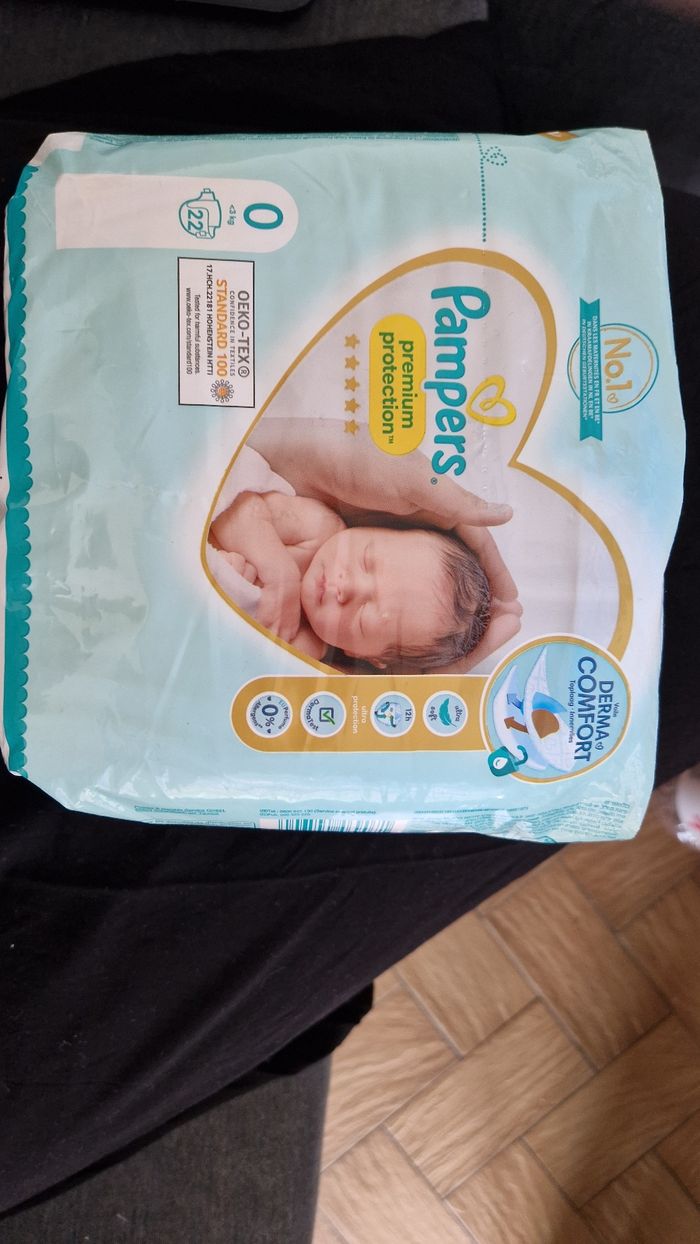 Couche pampers taille 0