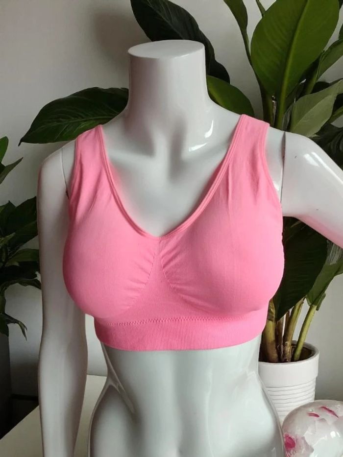 Brassière rose - photo numéro 2