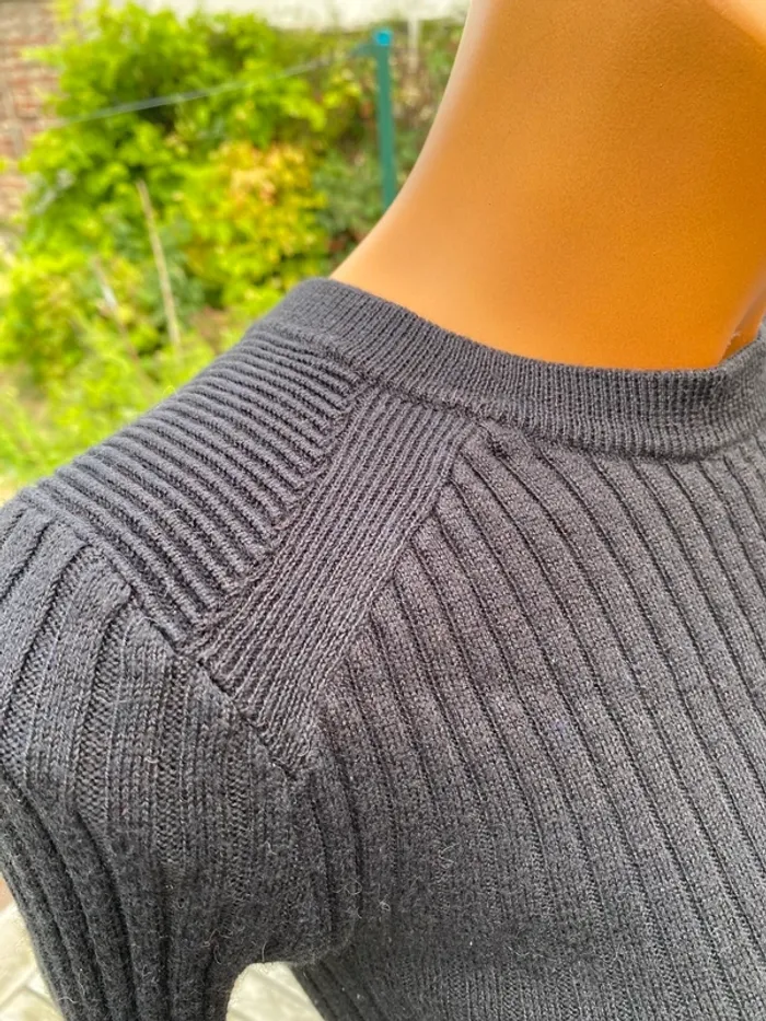 Pull moulant H&M - photo numéro 3