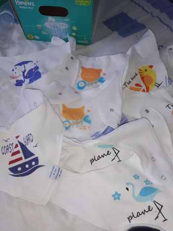 Lot de 12  bavoirs bavettes TBE