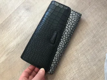 Portefeuille noir argent croco