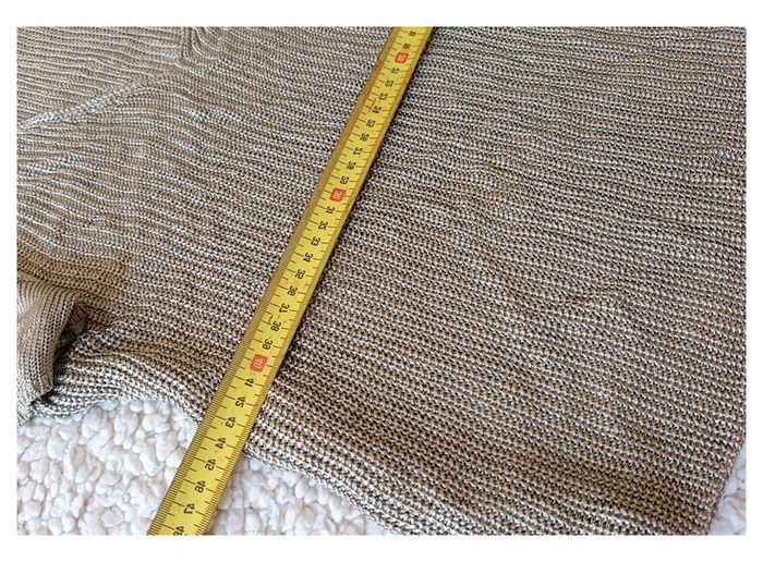 Pull fin en maille doré col V style casual chic Caroll - - photo numéro 7