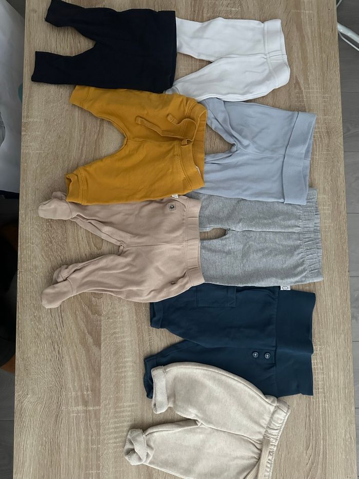 Lot vêtements naissance et un mois 109 pièces - photo numéro 6