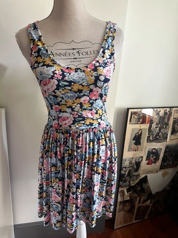 🌸 Robe d’été fleurie vintage – ZARA – Taille M🌼