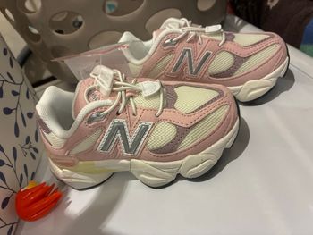 New balance taille 24 rose 9060