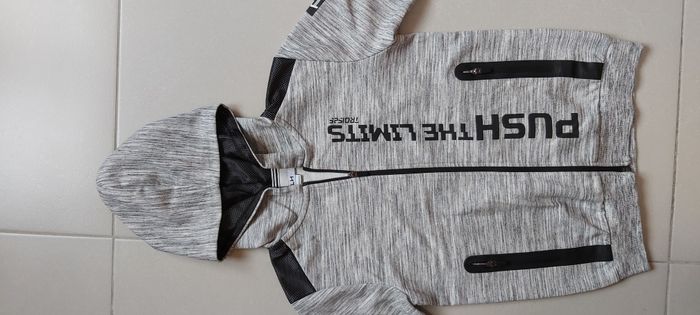 Gilet zippé à capuche 14 ans - photo numéro 2