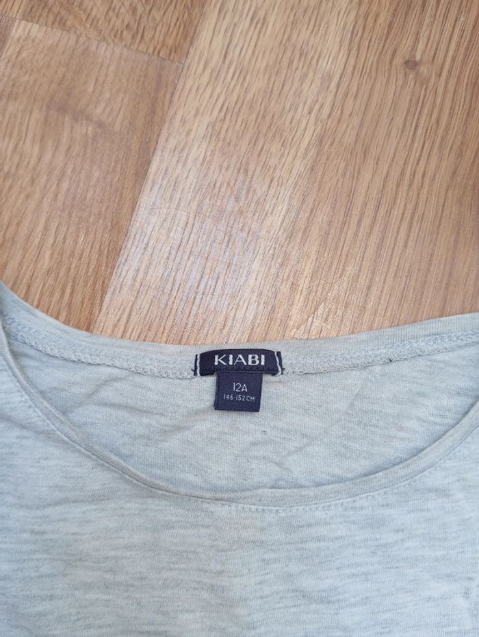 Lot vêtements 12 ans 2 tee-shirts, 1 jean et 1 pull - photo numéro 6