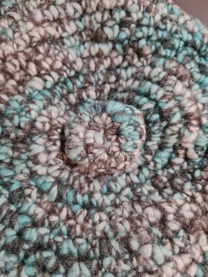 Béret chapeau hiver vert - fait main laine - photo numéro 2