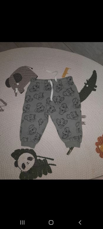 Pantalon jogging roi lion