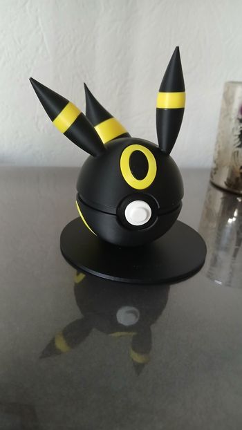 Pokeball Noctali