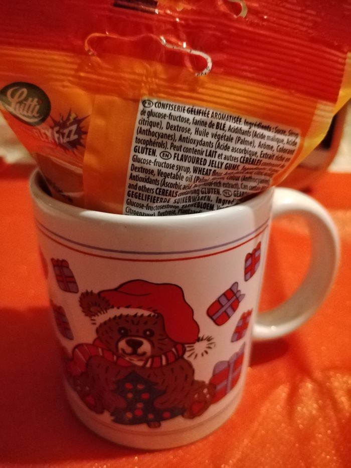 Mug de Noël garni de bonbons - photo numéro 4