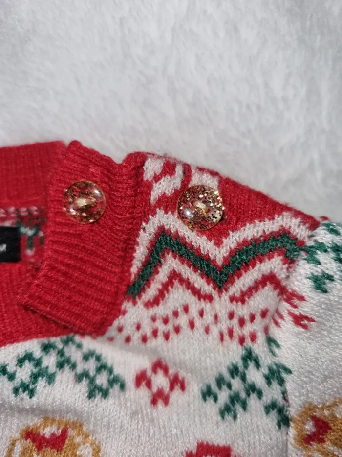 Pull de Noël taille 9 mois - photo numéro 3